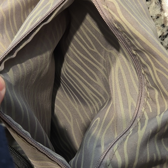 DELSEY ON THE GO SHOULDER BAG. FOLDABLE. BLACK. - Picture 6 of 12